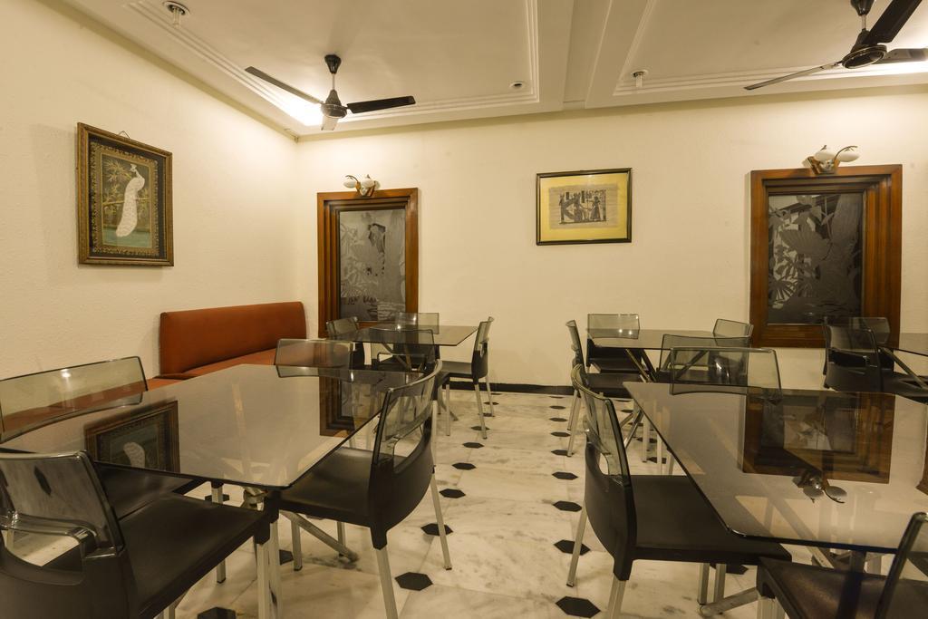 Camac Plaza Hotell Kolkata Eksteriør bilde