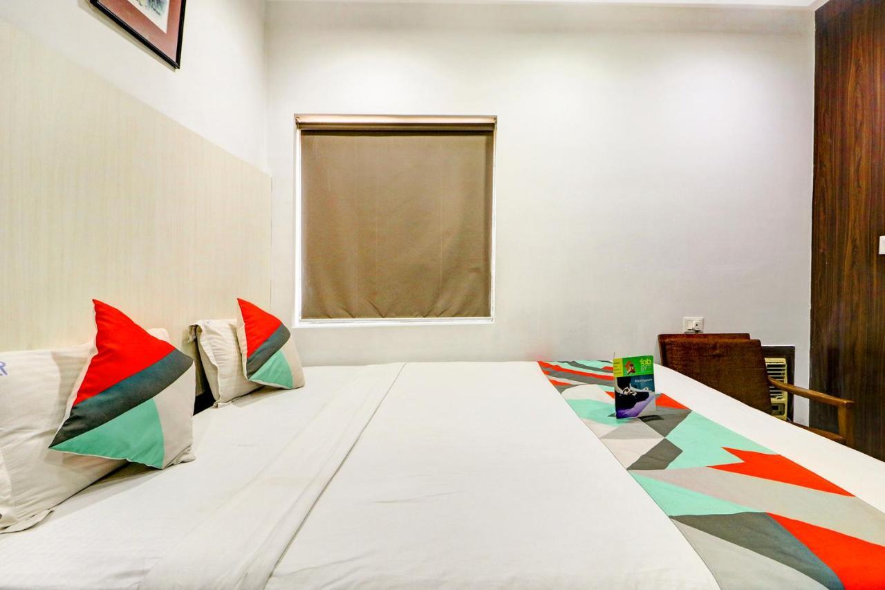 Camac Plaza Hotell Kolkata Eksteriør bilde